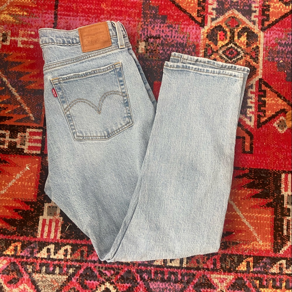 Levi Wedgie Straight Jean